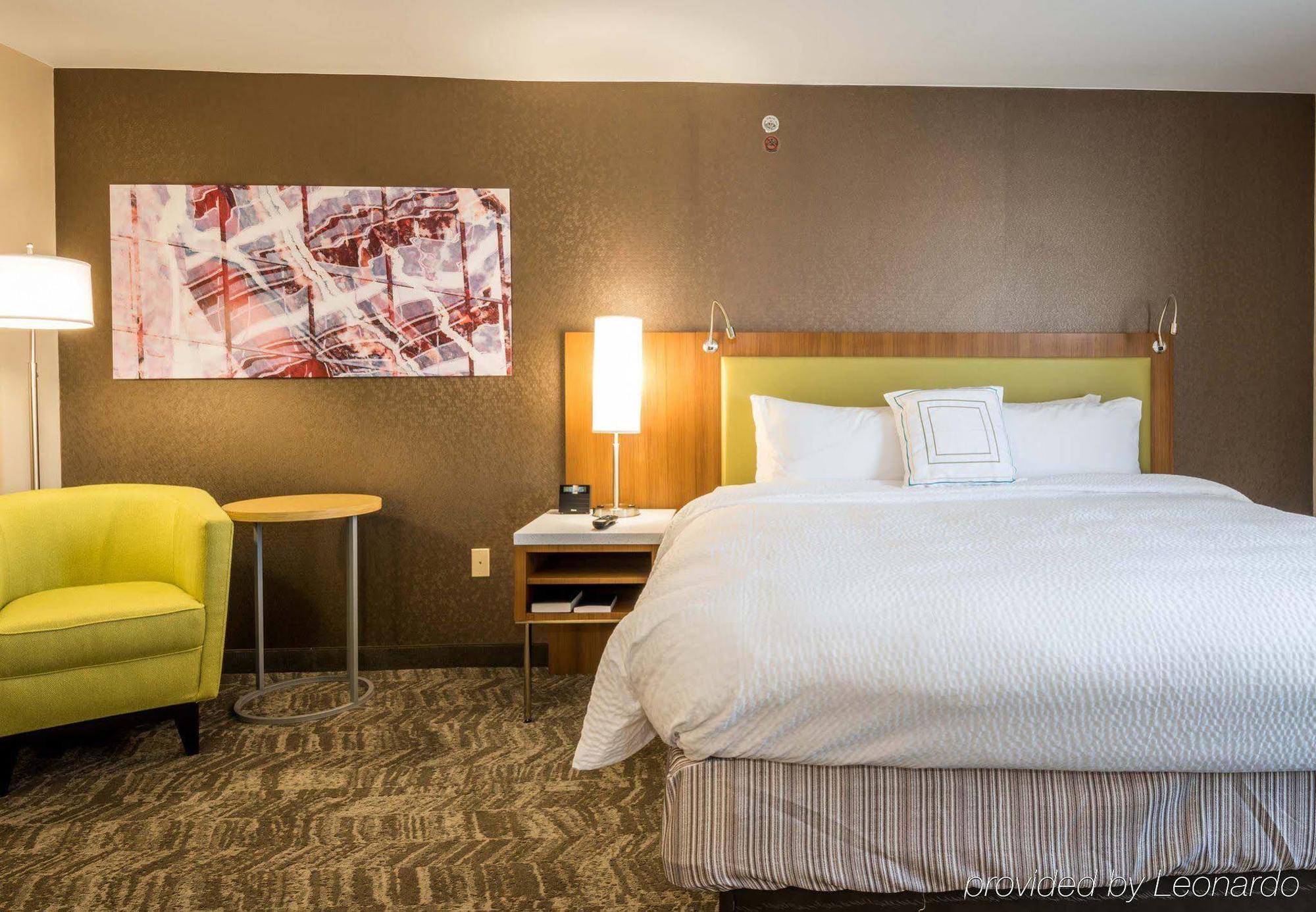 Springhill Suites By Marriott Denton Exteriör bild