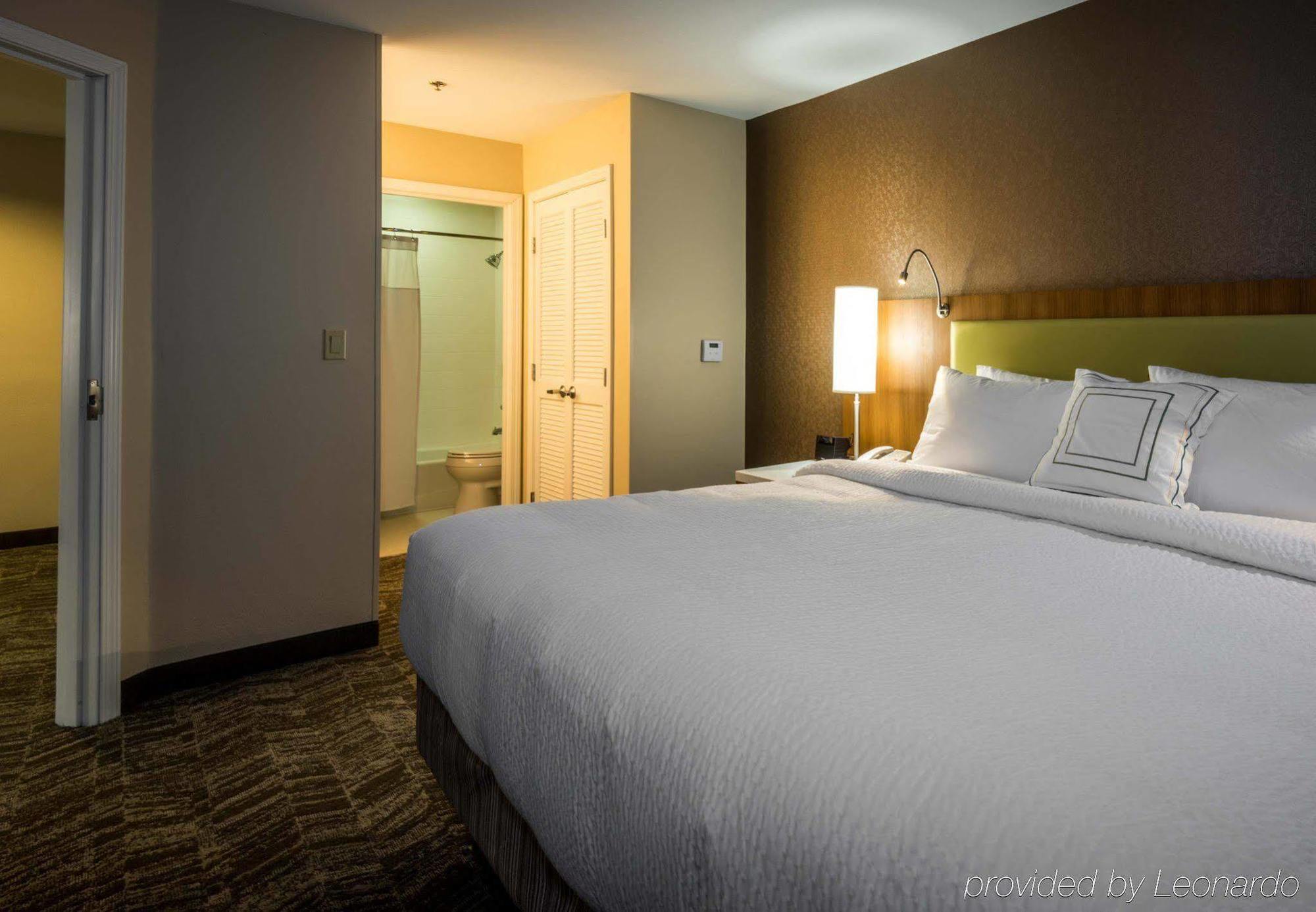 Springhill Suites By Marriott Denton Exteriör bild